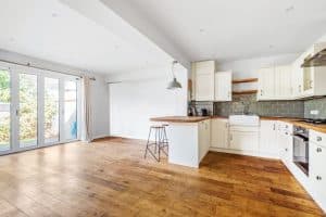 4 bedroom house to rent in Long Walk, New Malden KT3