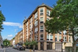2 bed flat to rent in Lambs Conduit Street, Bloomsbury WC1N