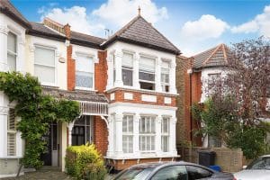 3 bed flat to rent in Cresswell Road, East Twickenham TW1
