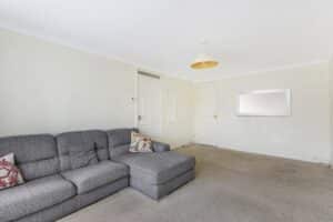 2 bed flat to rent in Belvedere Gardens, West Molesey KT8