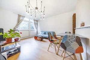 2 bedroom flat to rent in Tilford Gardens, Southfields SW19